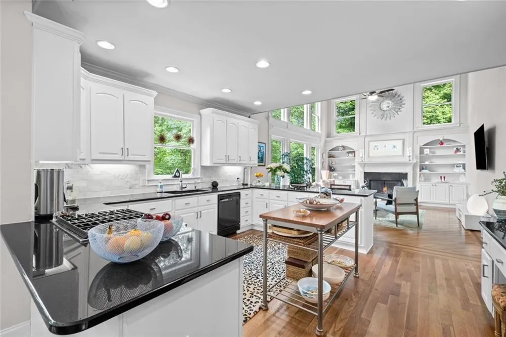 480 Fawn Glen Drive Roswell, GA 30075