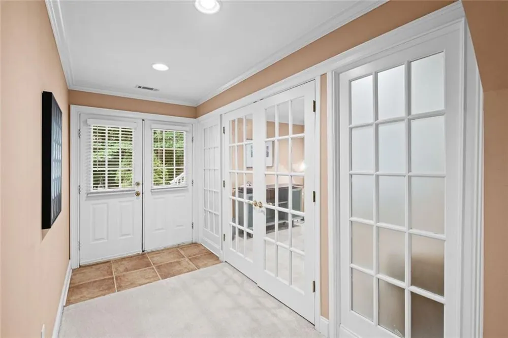 480 Fawn Glen Drive Roswell, GA 30075