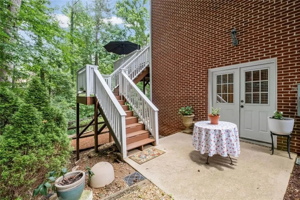 480 Fawn Glen Drive Roswell, GA 30075