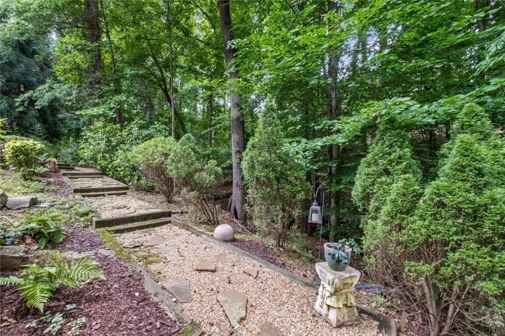480 Fawn Glen Drive Roswell, GA 30075