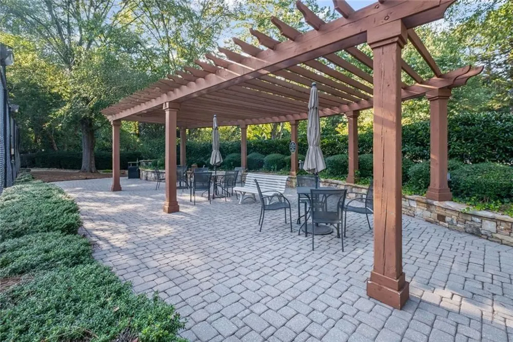 480 Fawn Glen Drive Roswell, GA 30075