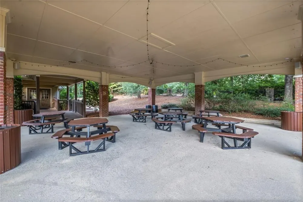 480 Fawn Glen Drive Roswell, GA 30075