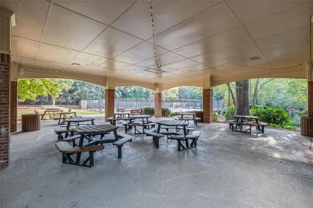 480 Fawn Glen Drive Roswell, GA 30075