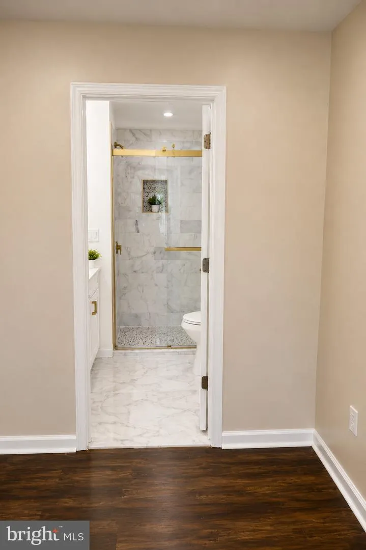 21 ROWAND WAY E Clementon, NJ 08021
