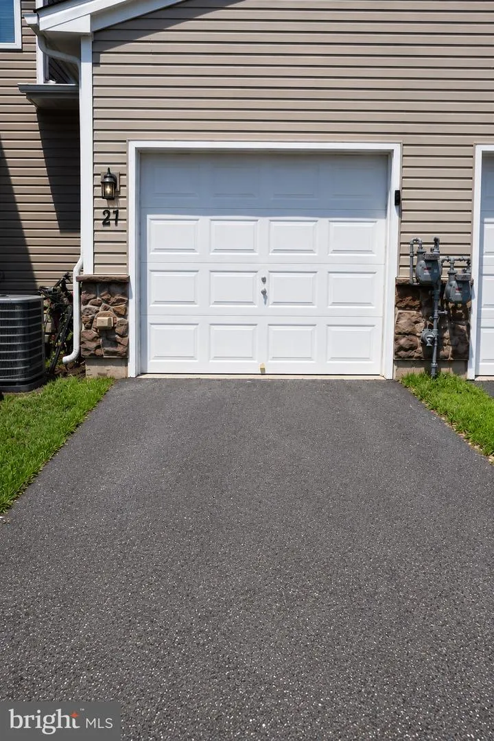 21 ROWAND WAY E Clementon, NJ 08021