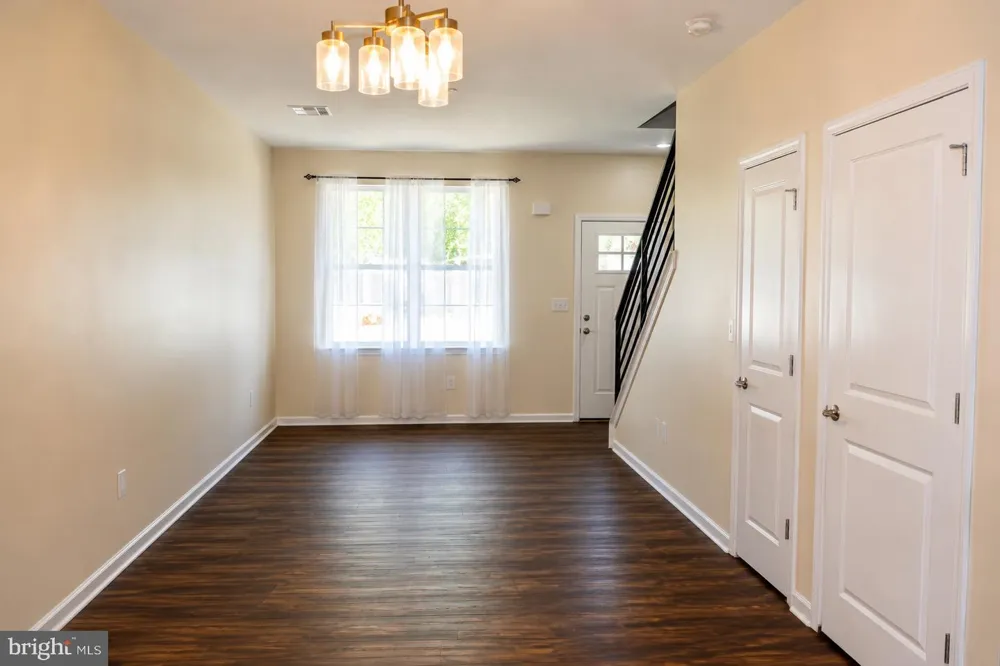 21 ROWAND WAY E Clementon, NJ 08021