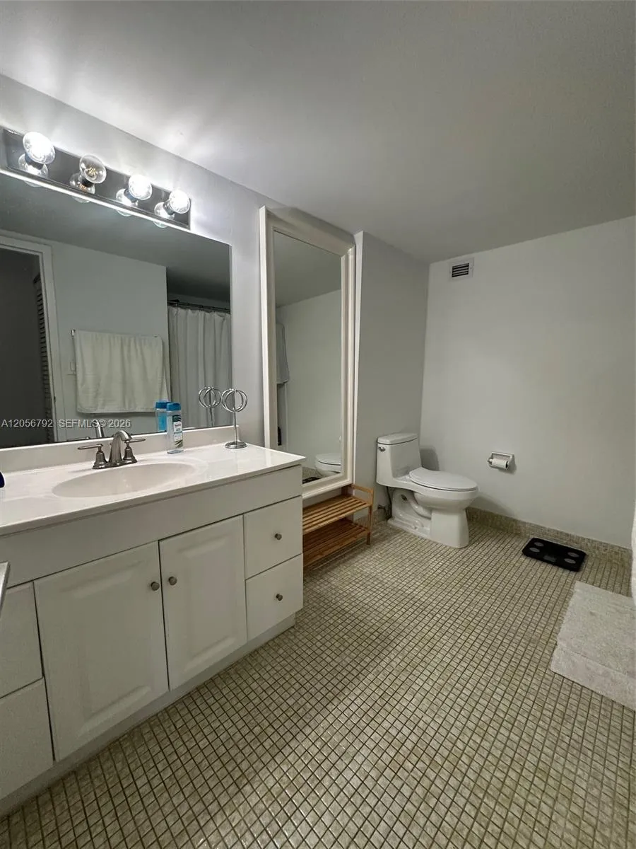 7928 West Dr #504 North Bay Village, FL 33141