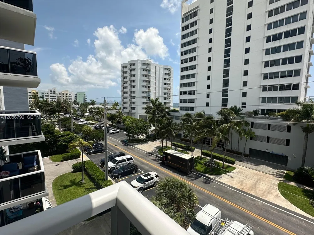 7928 West Dr #504 North Bay Village, FL 33141