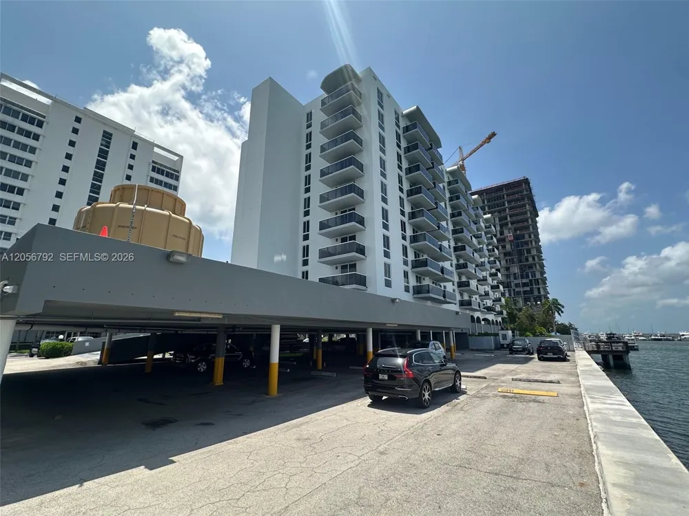 7928 West Dr #504 North Bay Village, FL 33141