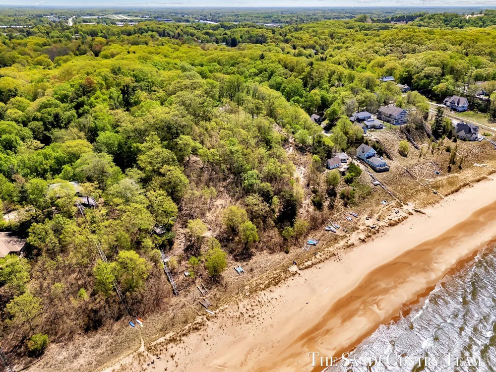 18111 Ridge Drive Grand Haven, MI 49417
