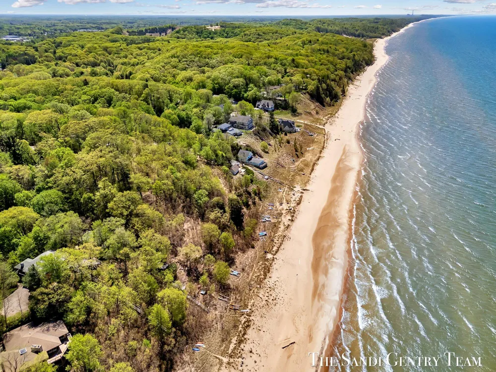 18111 Ridge Drive Grand Haven, MI 49417