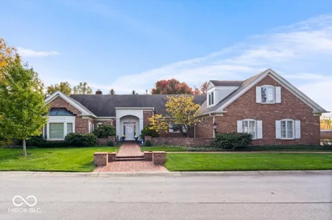 5027 Beaumont Way South Drive