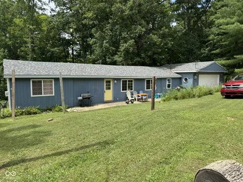 915 W Lakeview Drive