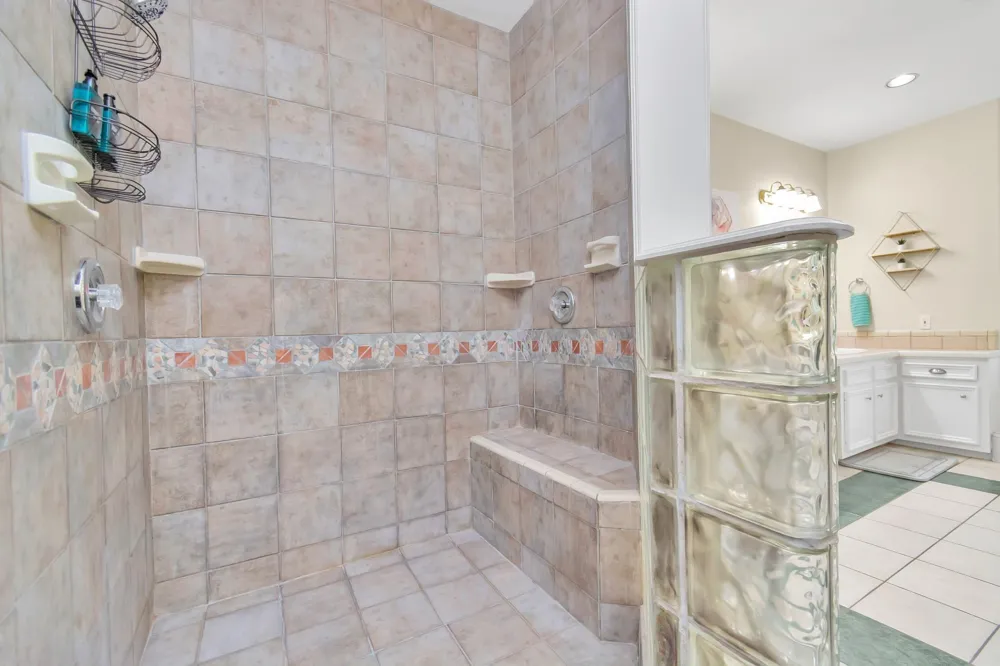 1730 Lakeshore Drive Kingwood, TX 77339