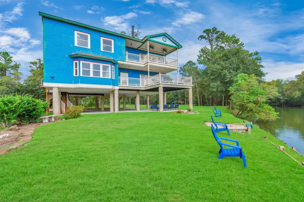 1730 Lakeshore Drive Kingwood, TX 77339