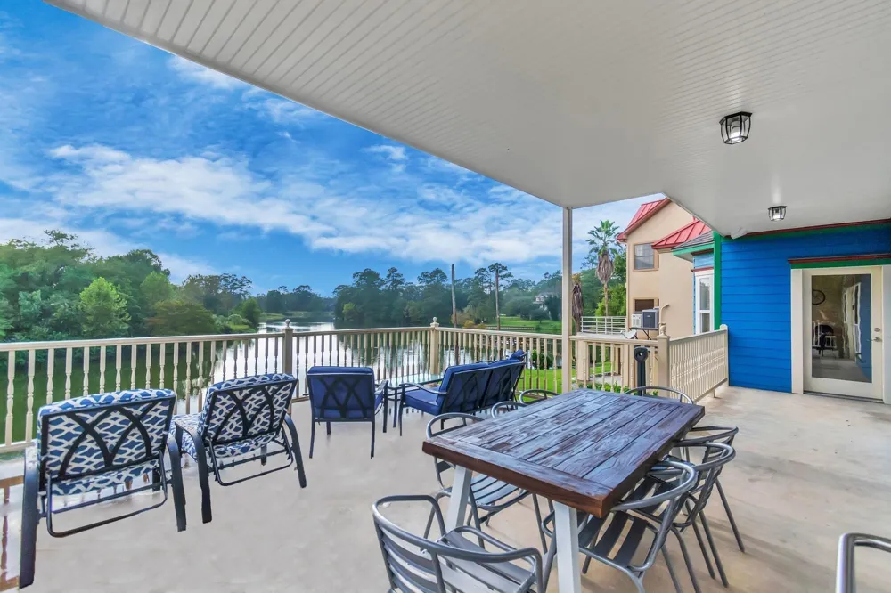 1730 Lakeshore Drive Kingwood, TX 77339