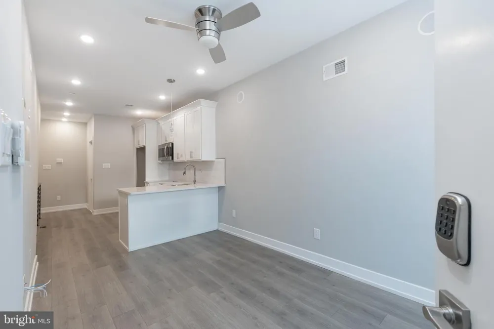 2537 HOWARD STREET #1 Philadelphia, PA 19133