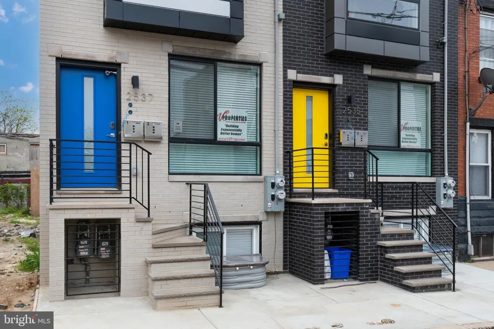 2537 HOWARD STREET #1 Philadelphia, PA 19133