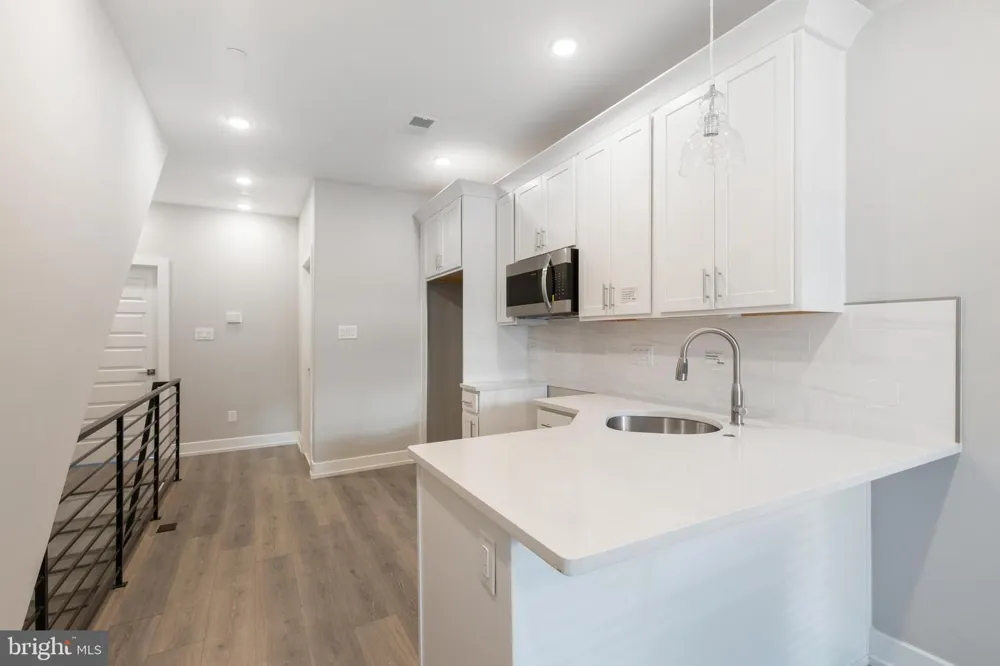 2537 HOWARD STREET #1 Philadelphia, PA 19133