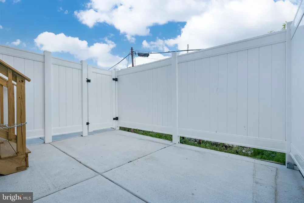2537 HOWARD STREET #1 Philadelphia, PA 19133