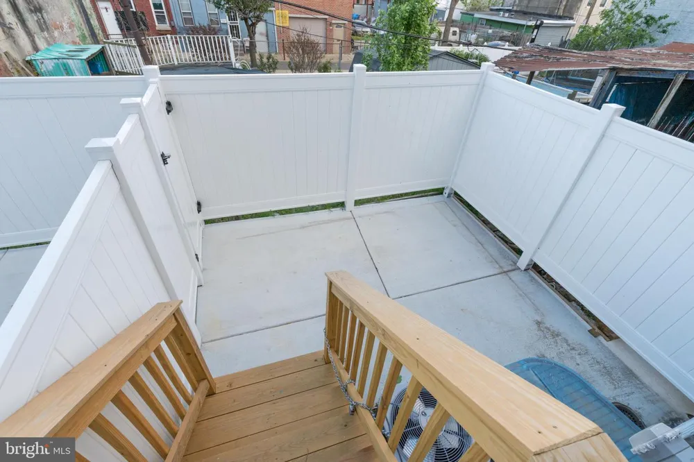 2537 HOWARD STREET #1 Philadelphia, PA 19133