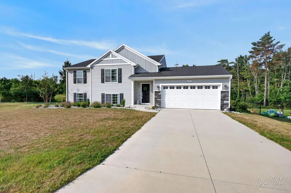 1309 Waterpoint Court Whitehall, MI 49461