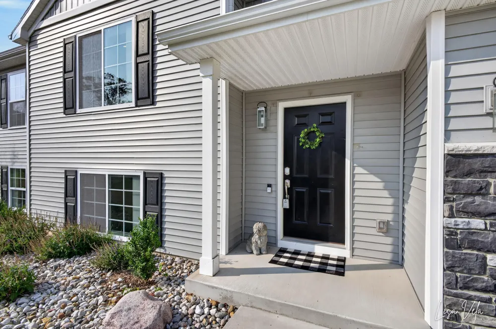 1309 Waterpoint Court Whitehall, MI 49461