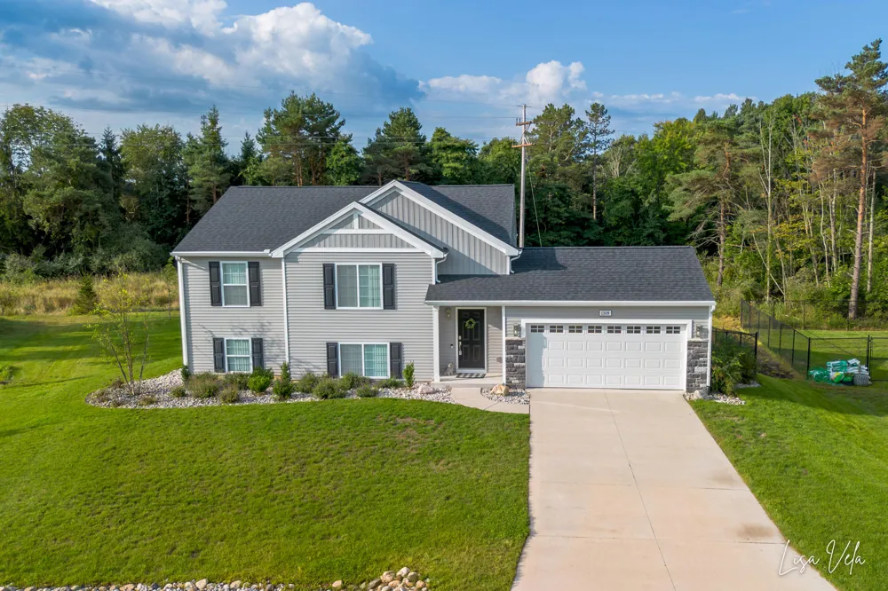 1309 Waterpoint Court Whitehall, MI 49461