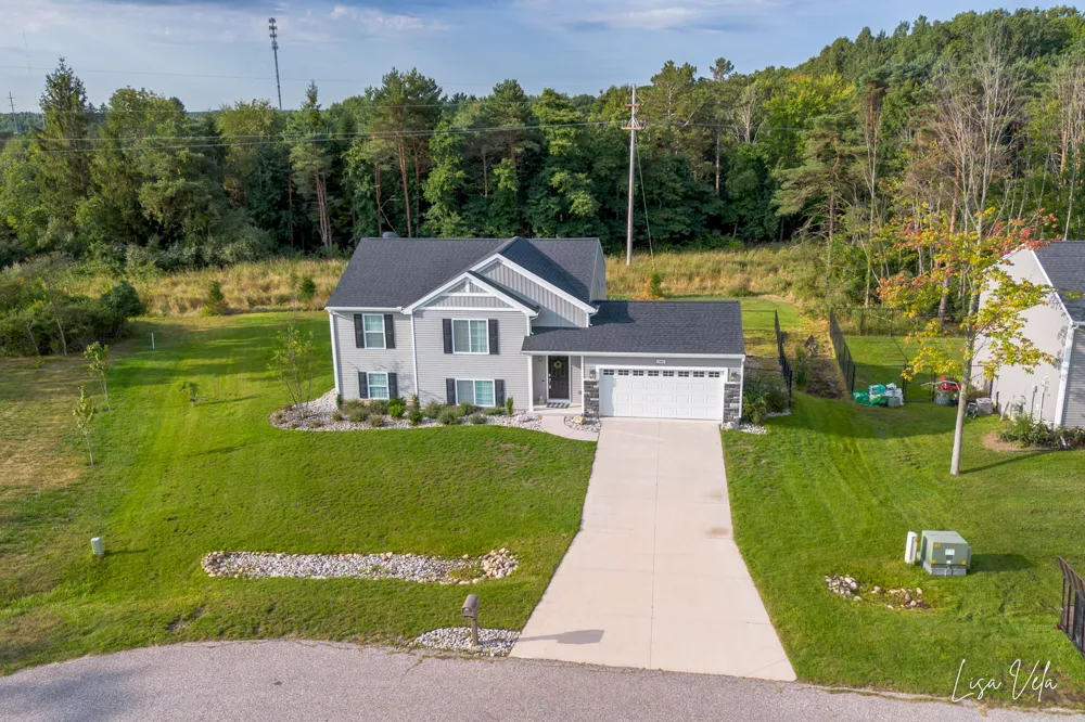 1309 Waterpoint Court Whitehall, MI 49461
