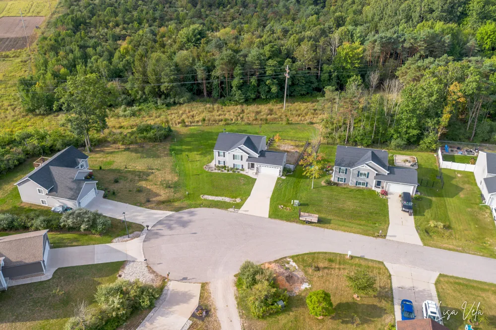 1309 Waterpoint Court Whitehall, MI 49461