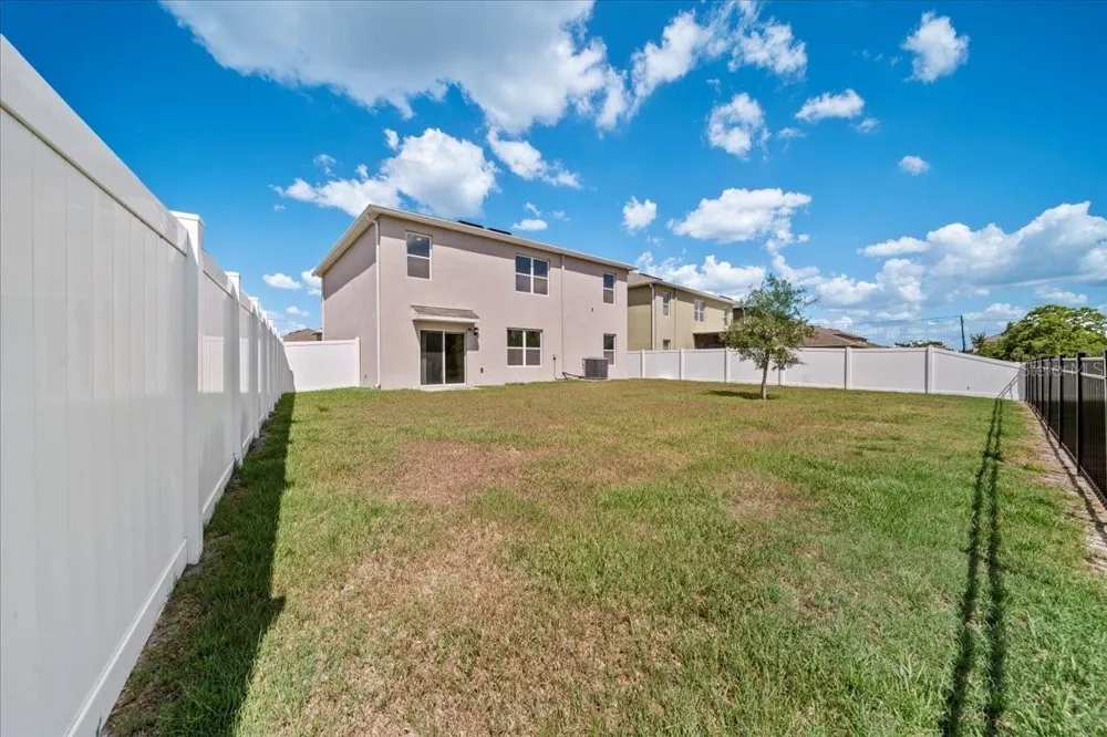 1933 PRISTINE LOOP Lakeland, FL 33811