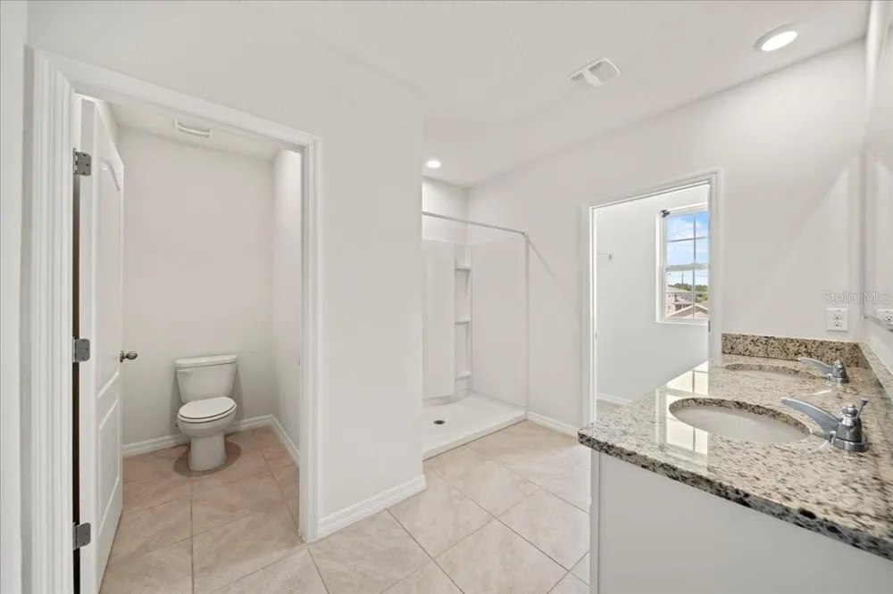 1933 PRISTINE LOOP Lakeland, FL 33811