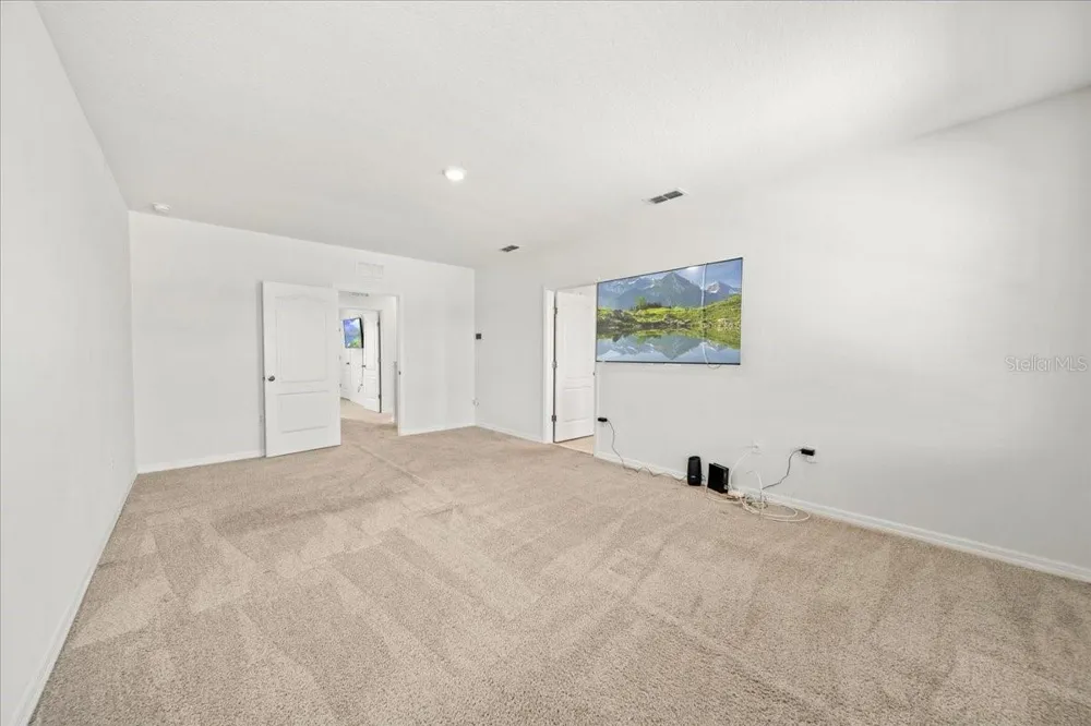 1933 PRISTINE LOOP Lakeland, FL 33811