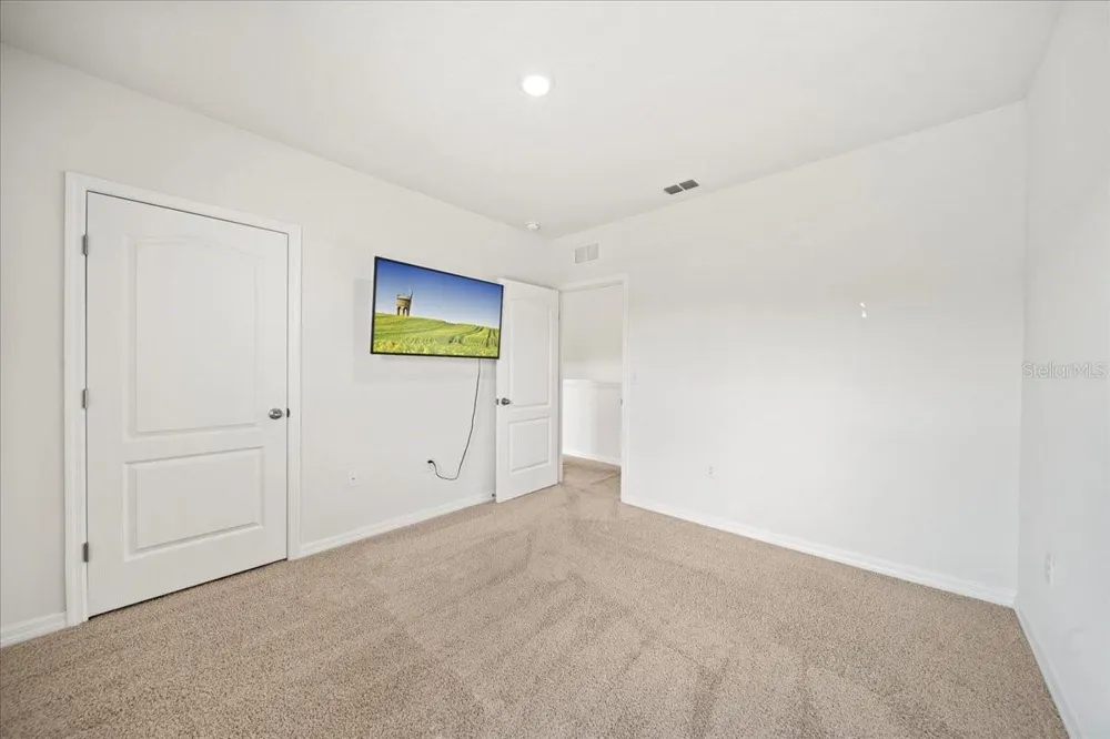1933 PRISTINE LOOP Lakeland, FL 33811