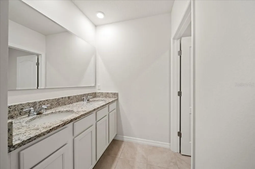 1933 PRISTINE LOOP Lakeland, FL 33811