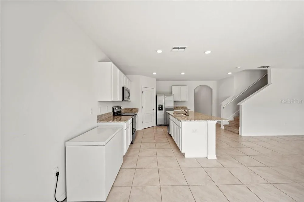 1933 PRISTINE LOOP Lakeland, FL 33811