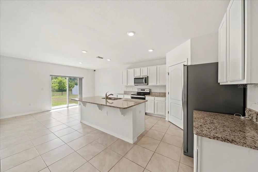 1933 PRISTINE LOOP Lakeland, FL 33811