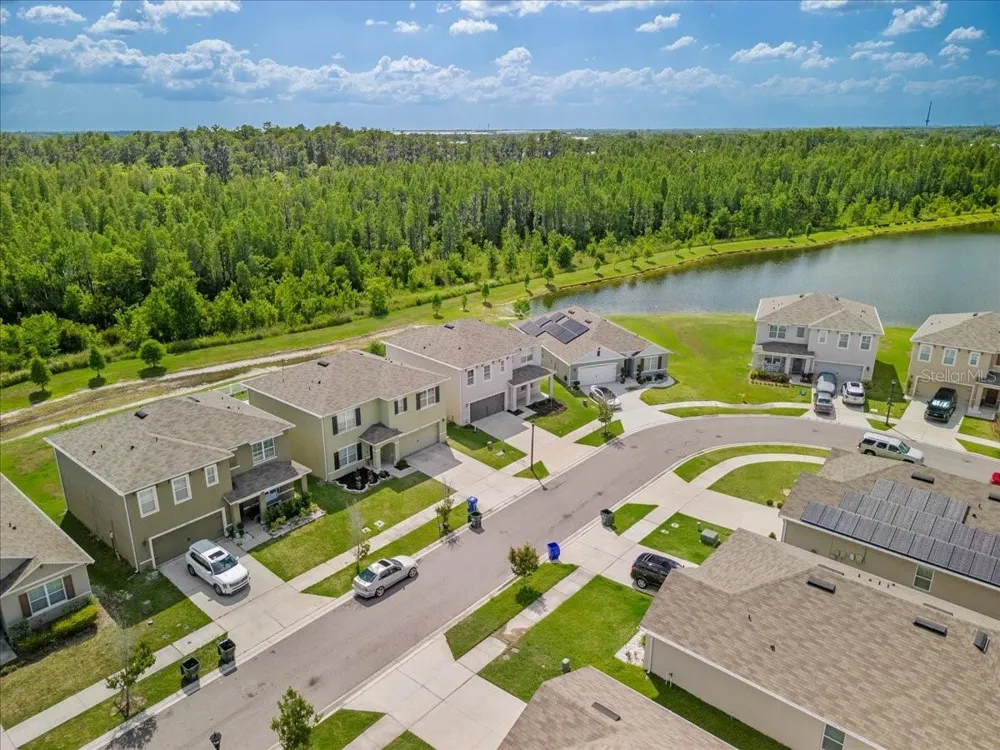 1933 PRISTINE LOOP Lakeland, FL 33811
