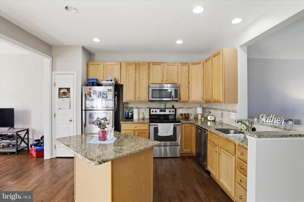 334 LANTERN LANE Chambersburg, PA 17201