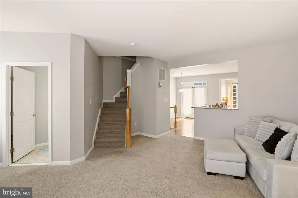 334 LANTERN LANE Chambersburg, PA 17201