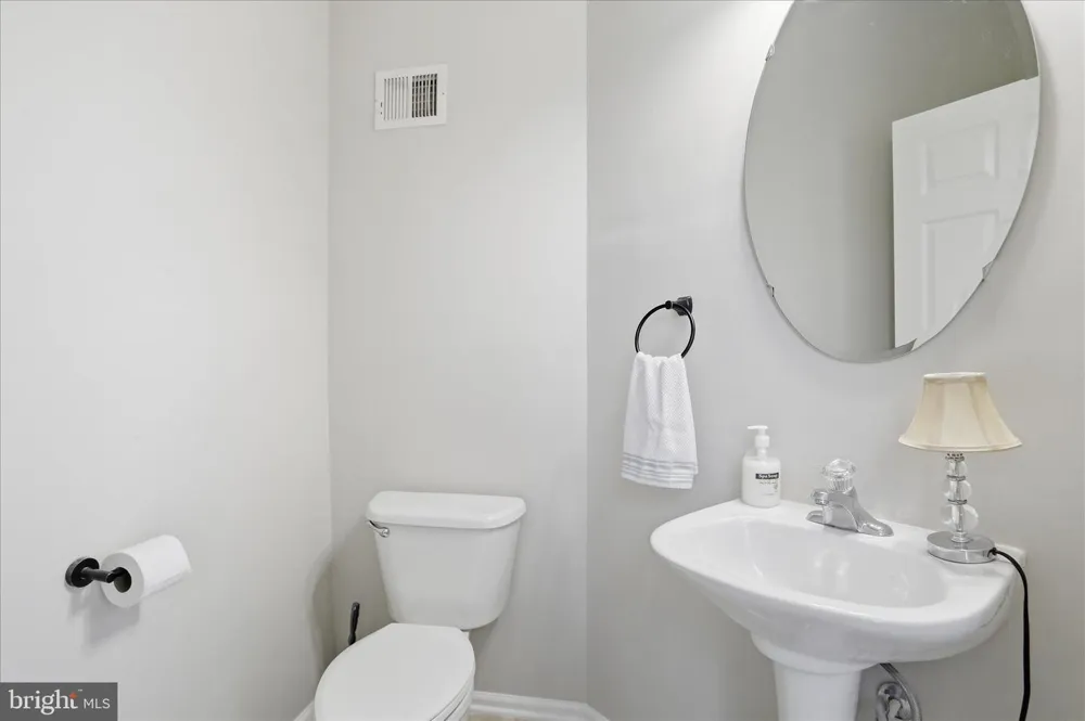 334 LANTERN LANE Chambersburg, PA 17201
