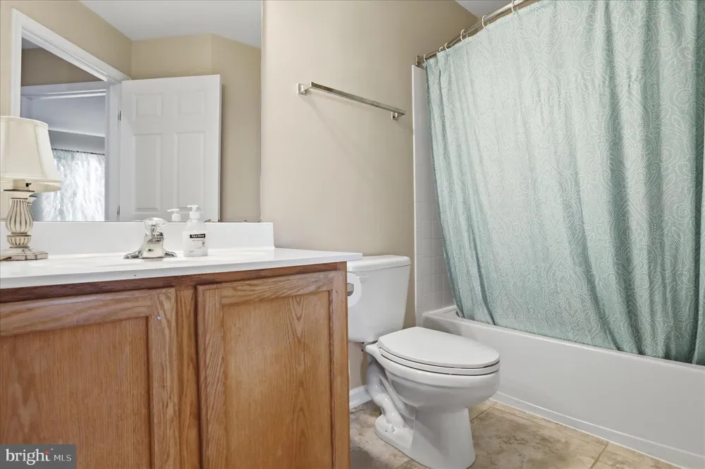 334 LANTERN LANE Chambersburg, PA 17201