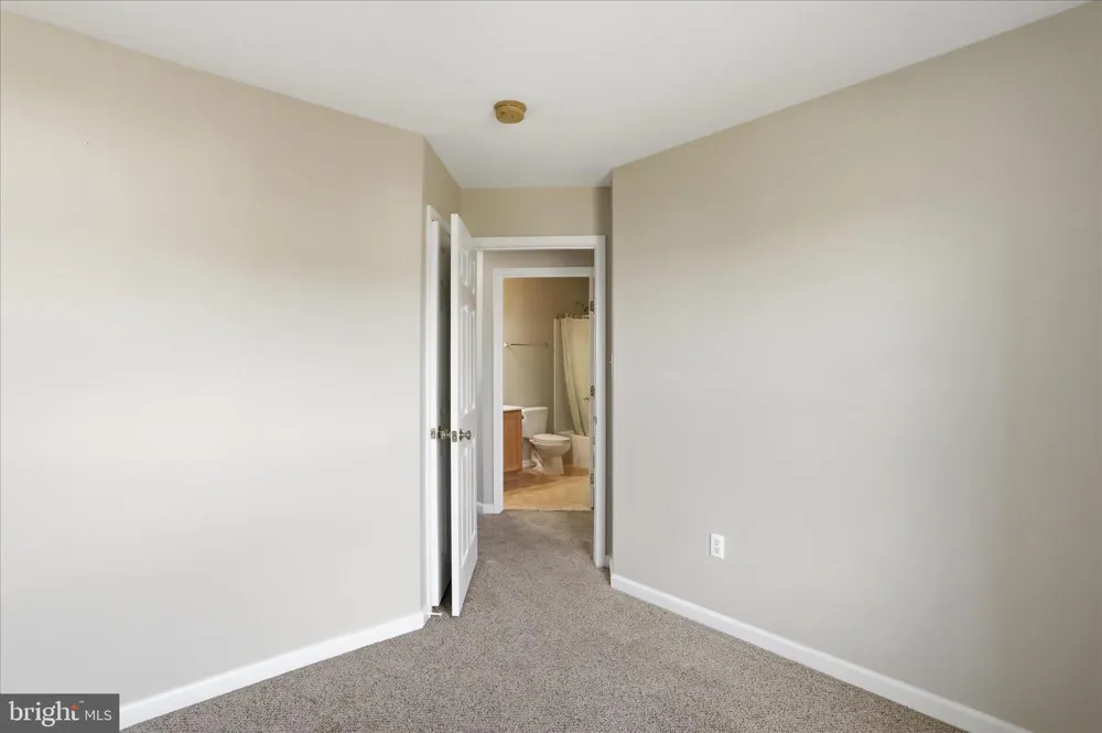334 LANTERN LANE Chambersburg, PA 17201