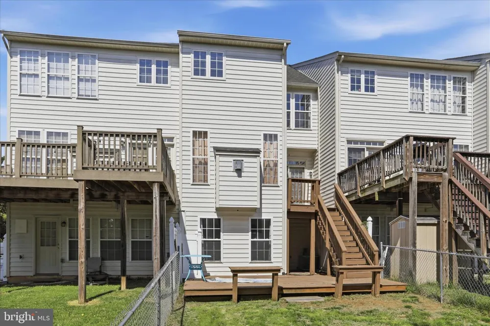334 LANTERN LANE Chambersburg, PA 17201