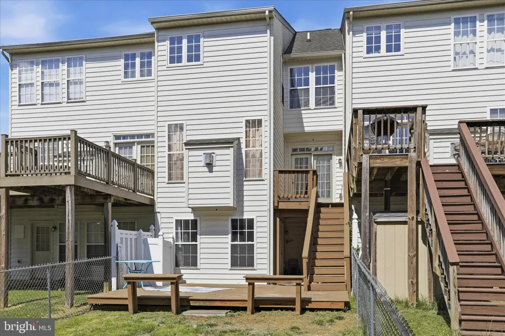 334 LANTERN LANE Chambersburg, PA 17201