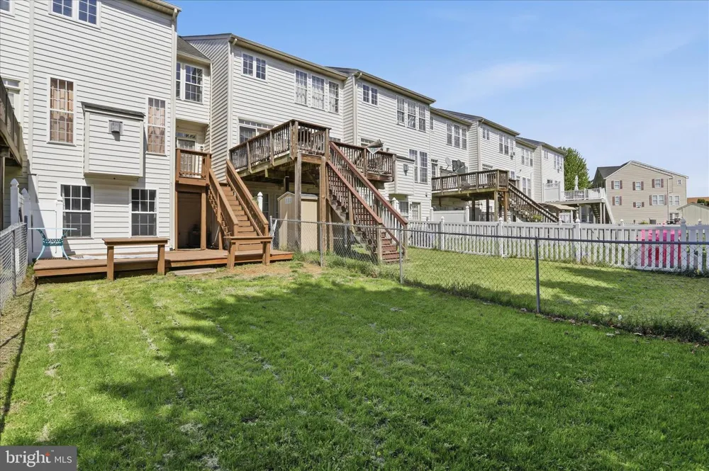 334 LANTERN LANE Chambersburg, PA 17201