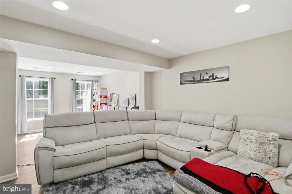 334 LANTERN LANE Chambersburg, PA 17201