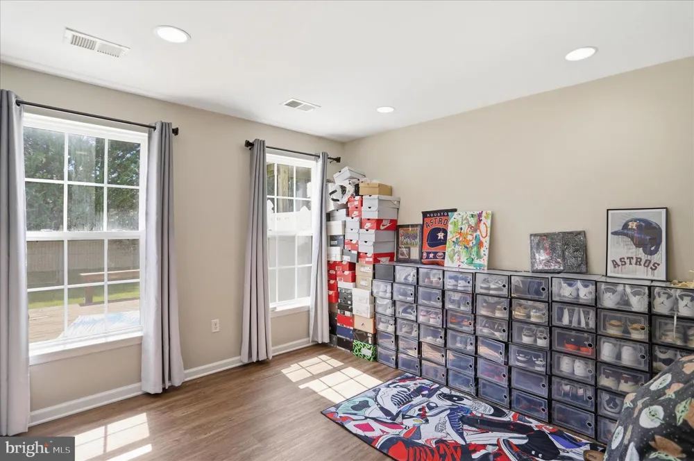 334 LANTERN LANE Chambersburg, PA 17201