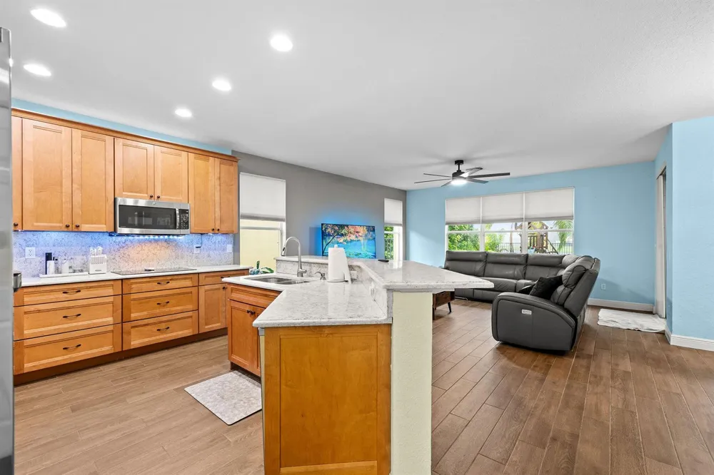 1894 Grey Falcon Circle SW Vero Beach, FL 32962