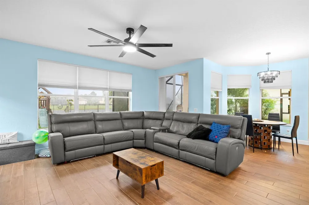 1894 Grey Falcon Circle SW Vero Beach, FL 32962